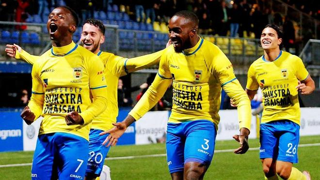 包含从荷甲倒计时到蒂姆爆冷击败TL，赛前莱比锡备战荷甲的词条